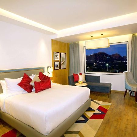 Ramada By Wyndham Katra Station Road酒店 外观 照片