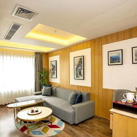Ramada By Wyndham Katra Station Road酒店 外观 照片