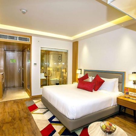 Ramada By Wyndham Katra Station Road酒店 外观 照片
